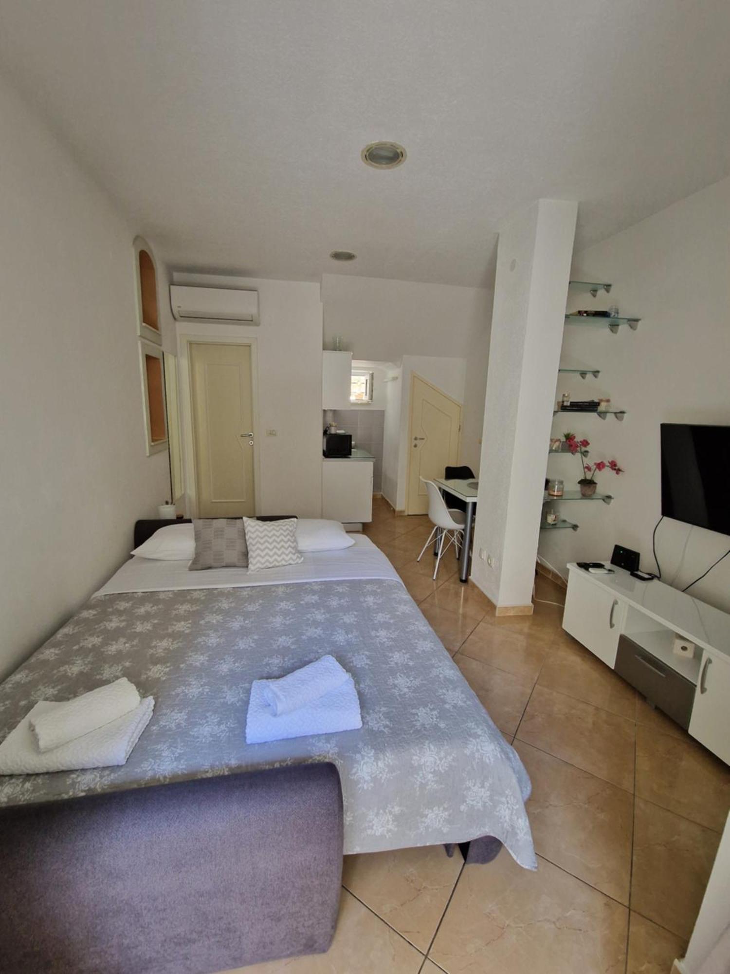 Zana Apartment Gradac (Split-Dalmatia)